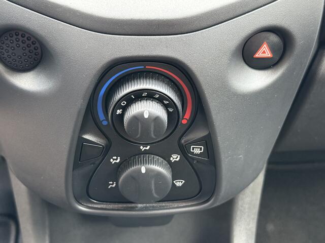 Toyota AYGO 1.0 VVT-i X 5drs