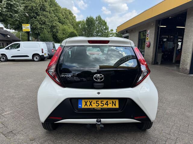 Toyota AYGO 1.0 VVT-i X 5drs