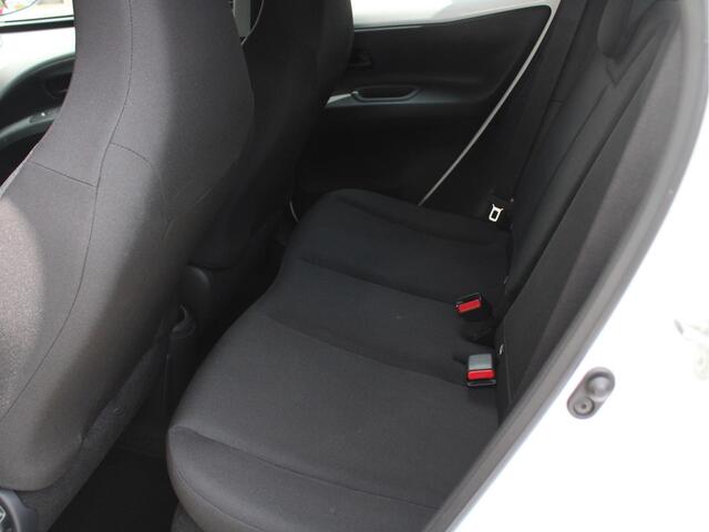 Toyota AYGO X 1.0 VVT-i MT Adaptieve Cruise Control, Airco, Hill Hold Functie, Elektrische Ramen Voor ¤ 339,- private lease