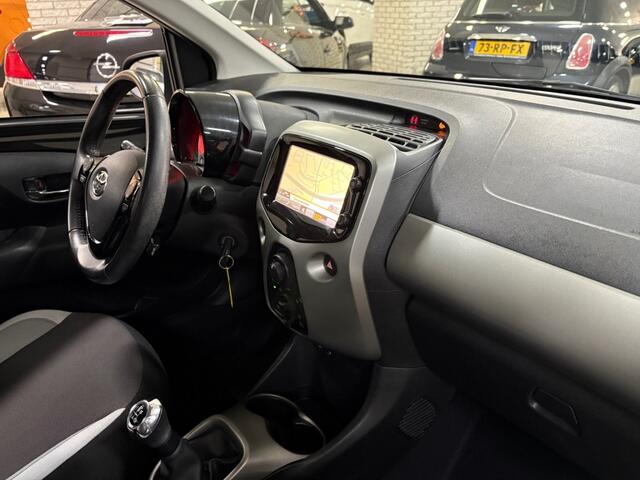 Toyota AYGO 1.0 VVT-I X-PLAY / Airco / Camera / Apple carplay / Multimedia