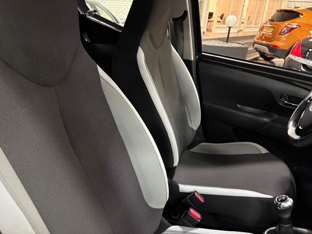 Toyota AYGO 1.0 VVT-I X-PLAY / Airco / Camera / Apple carplay / Multimedia