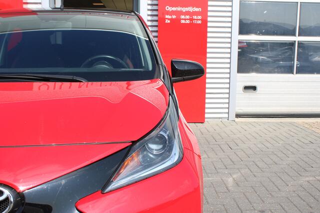 Toyota AYGO 1.0 VVT-i x-cite