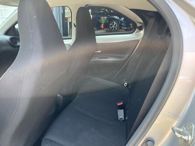 Toyota AYGO X 1.0 VVT-i S-CVT Play
