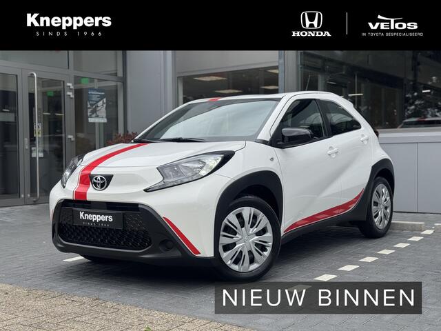 Toyota AYGO X 1.0 VVT-i MT Play + Red Pack Apple/Android, Cruise, Voorstoelen verwarmd , All-in Rijklaarprijs