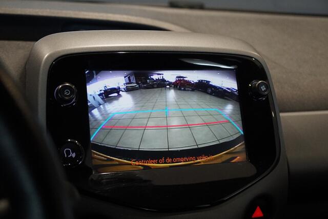 Toyota AYGO 1.0 VVT-i x-play limited + CAMERA / APPLE CARPLAY