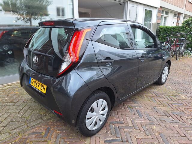 Toyota AYGO 1.0 VVT-i X-Fun 5Drs /Airco/Led/Garantie