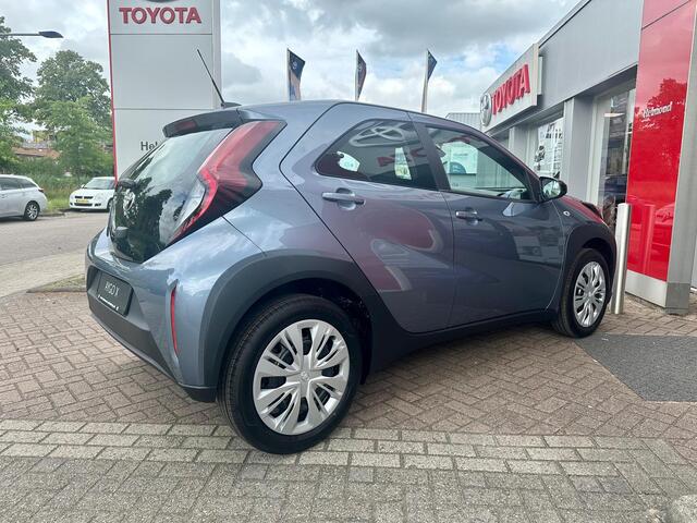 Toyota AYGO X 1.0 VVT-i MT Play