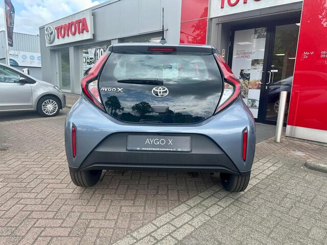 Toyota AYGO X 1.0 VVT-i MT Play