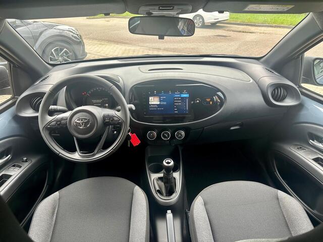 Toyota AYGO X 1.0 VVT-i MT Play
