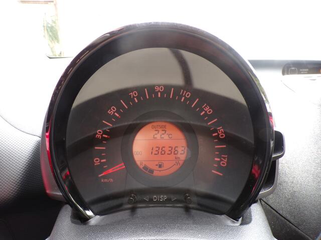 Toyota AYGO 1.0 VVT-i x-now AIRCO,LED, 2 EIGENAAR !!