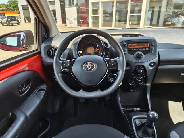 Toyota AYGO 1.0 VVT-i x-fun | Airco | DAB | Bluetooth | El. Ramen |