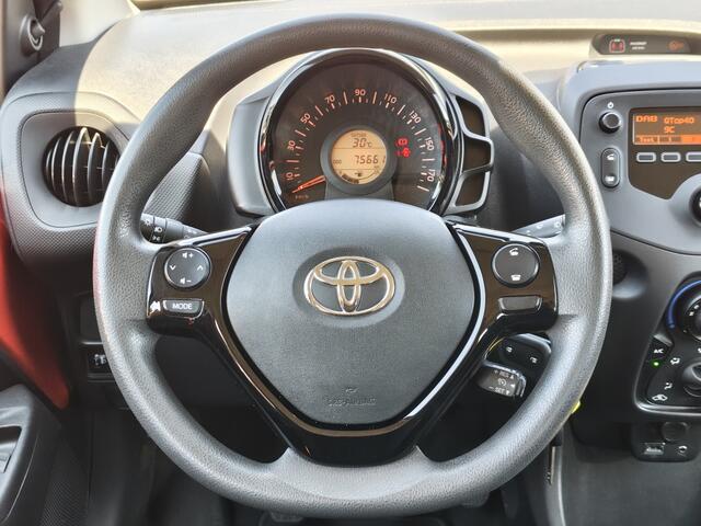 Toyota AYGO 1.0 VVT-i x-fun | Airco | DAB | Bluetooth | El. Ramen |