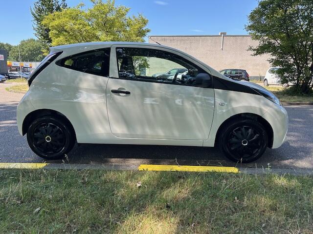 Toyota AYGO 1.0 VVT-i x Airco Zuinig