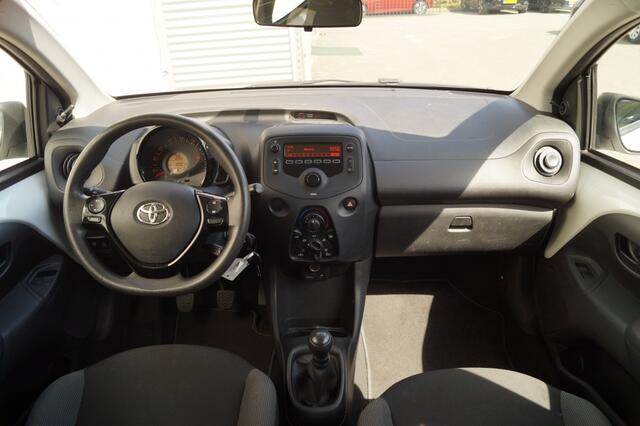 Toyota AYGO 1.0 VVT-i X-Fun -AIRCO-LED-
