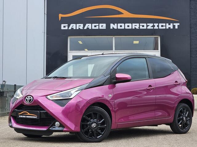 Toyota AYGO 1.0 VVT-i x-play AIRCO|CAMERA|GETINT GLAS|LM-VELGEN|USB|BLUE TOOTH TELEFONIE|STOELVERWARMING Maandag tot Vrijdag van 09.00 tot 20.00 uur en Zaterdag van 09.00 tot 18.00 uur