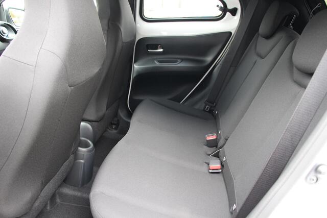 Toyota AYGO X 1.0 VVT-i MT Pulse **NIEUWE AUTO/ DIRECT LEVERBAAR**