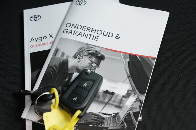 Toyota AYGO 1.0 VVT-i MT Play | Apple Carplay & Android Auto | 4.2" multi in