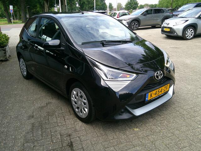 Toyota AYGO 1.0 VVT-i x-play