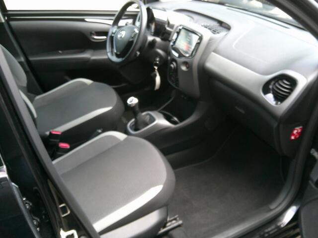 Toyota AYGO 1.0 VVT-i x-play