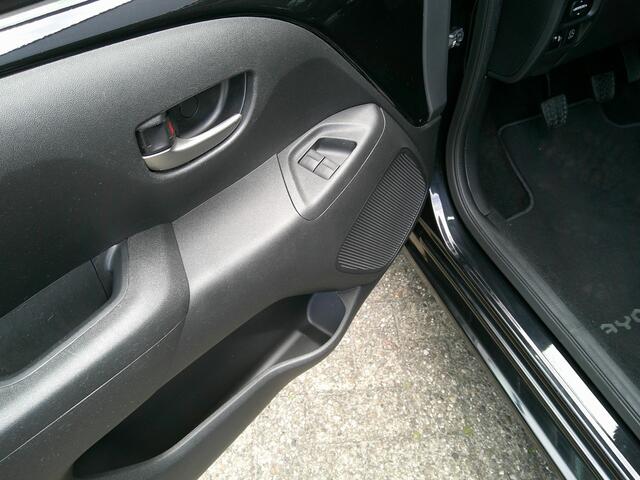 Toyota AYGO 1.0 VVT-i x-play