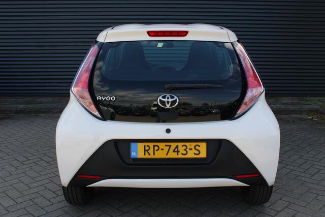 Toyota AYGO 1.0 VVT-i x-fun Airco Cruisecontrol Bluetooth NAP