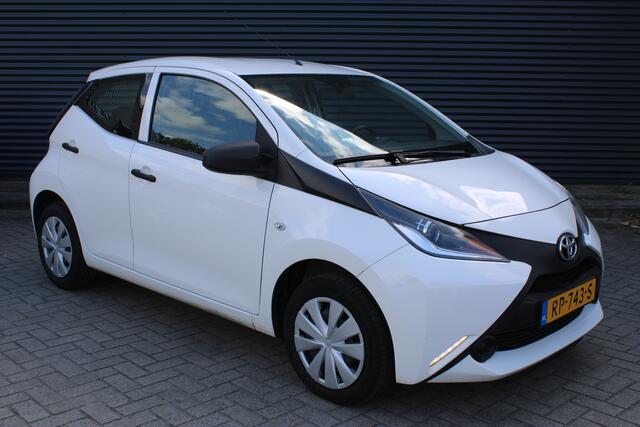 Toyota AYGO 1.0 VVT-i x-fun Airco Cruisecontrol Bluetooth NAP