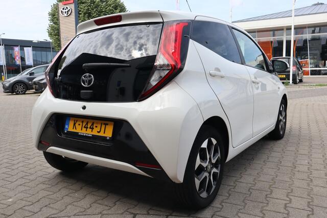 Toyota AYGO 1.0 VVT-i x-joy Automaat Camera/Apple/ClimateControl/LM velgen