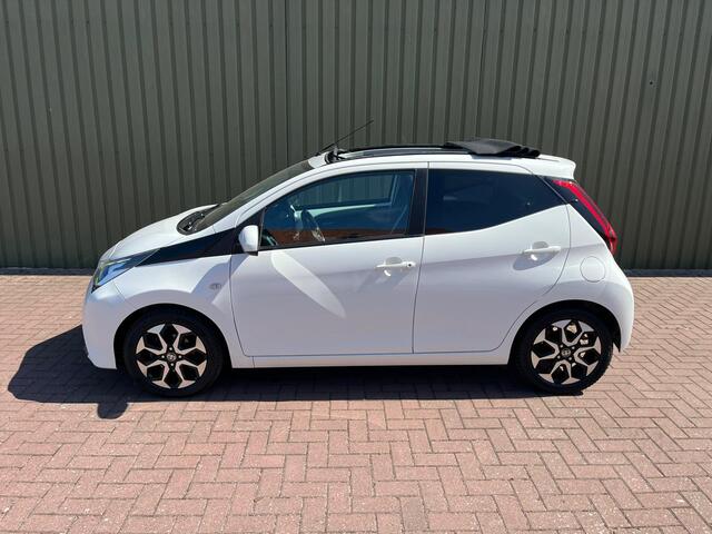 Toyota AYGO 1.0 VVT-i x-first Cabriodak, Apple Carplay, Achteruitrijcamera