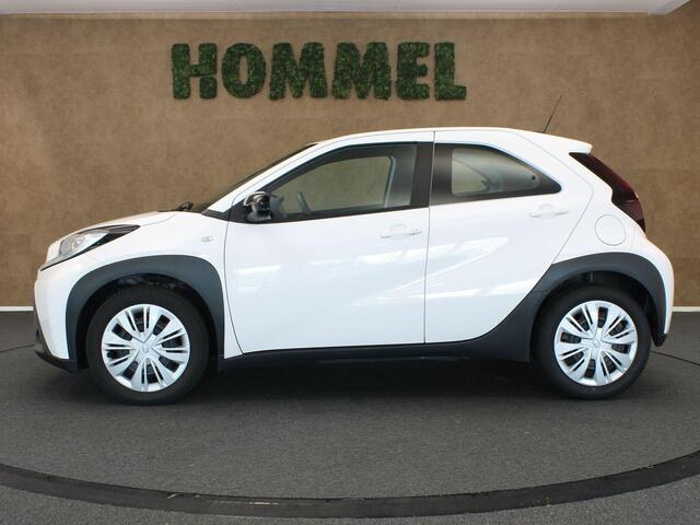 Toyota AYGO X 1.0 VVT-i MT Play - ORIGINEEL NEDERLANDSE AUTO - AIRCO - ADAPTIEVE CRUISE CONTROL - ACHTERUITRIJCAMERA - BLUETOOTH - LICHTSENSOR - DAB RADIO