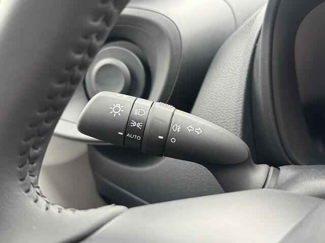 Toyota AYGO X 1.0 VVT-i MT Play Apple/Android, Cruise, Voorstoelen verwarmd , All-in Rijklaarprijs