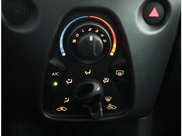 Toyota AYGO 1.0 VVT-i x-fun | Airconditioning | Bluetooth telefonie | CDV op afstand |