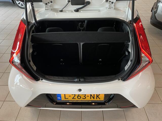 Toyota AYGO 1.0 VVT-i x-play cabrio