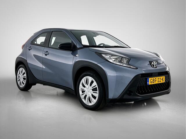 Toyota AYGO X 1.0 VVT-i MT Play | Metallic lak | Apple Carplay | Adaptive Cruise control | Airconditioning |