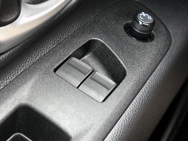 Toyota AYGO X 1.0 VVT-i MT Play | Metallic lak | Apple Carplay | Adaptive Cruise control | Airconditioning |