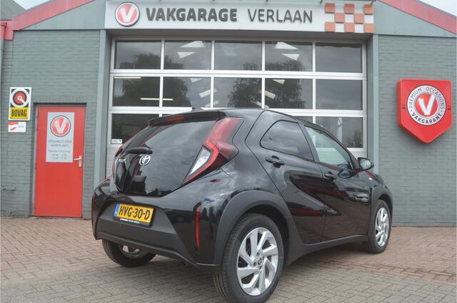 Toyota AYGO X 1.0 VVT-i MT Play