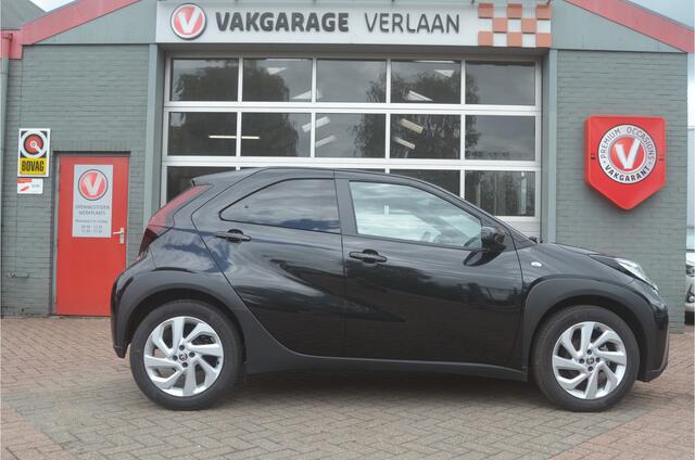 Toyota AYGO X 1.0 VVT-i MT Play