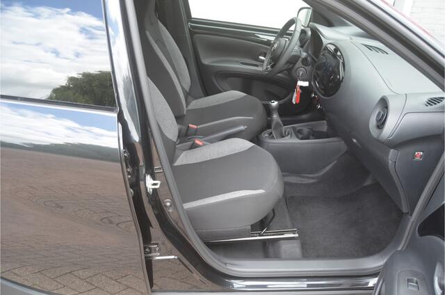 Toyota AYGO X 1.0 VVT-i MT Play