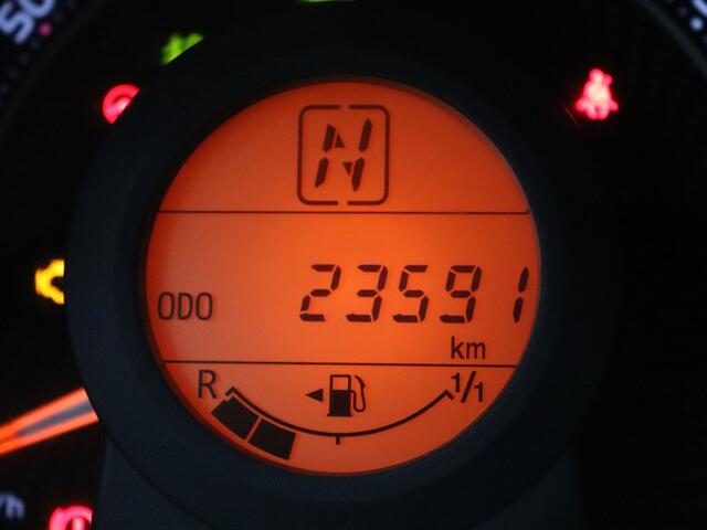 Toyota AYGO 70pk VVT-i x-joy Automaat Camera | Climate | 15" Velgen