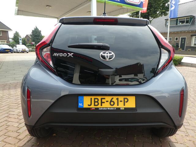 Toyota AYGO X 1.0 VVT-i MT Envy