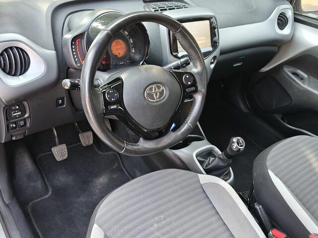 Toyota AYGO 1.0 VVT-i x-play, CAMERA / CRUISE CONTROL / NAP