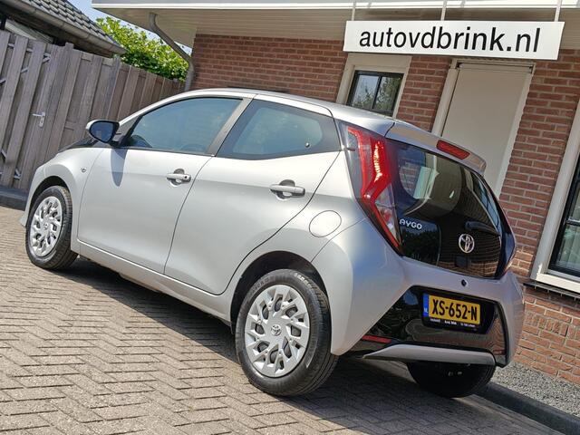Toyota AYGO 1.0 VVT-i x-play, CAMERA / CRUISE CONTROL / NAP