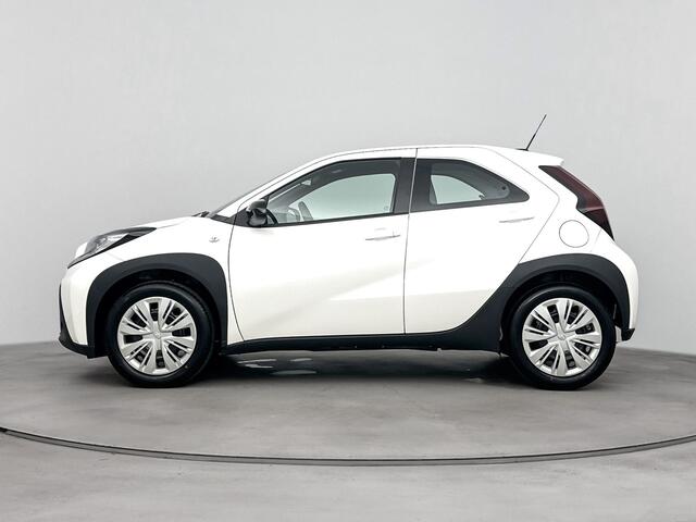 Toyota AYGO X 1.0 VVT-i MT play | Nieuw Display | Apple Carplay & Android Auto | Parkeercamera |
