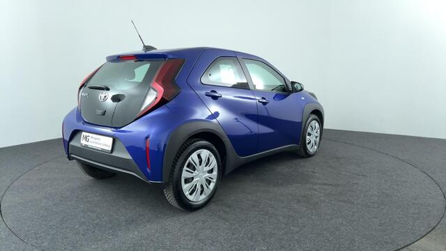Toyota AYGO X 1.0 VVT-i MT Play / P.cam / All-season banden / Apple-Android auto