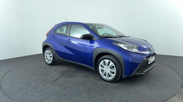 Toyota AYGO X 1.0 VVT-i MT Play / P.cam / All-season banden / Apple-Android auto