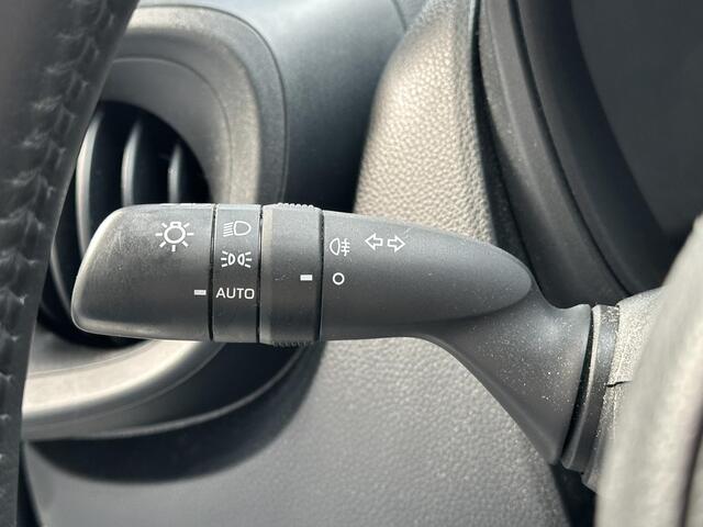 Toyota AYGO X 1.0 VVT-i S-CVT Play