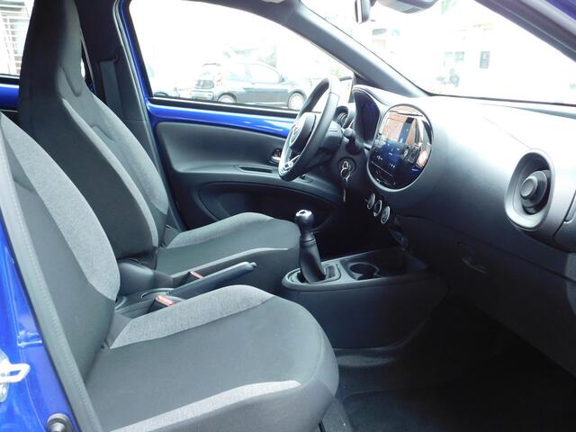 Toyota AYGO X 1.0 VVT-i MT Play