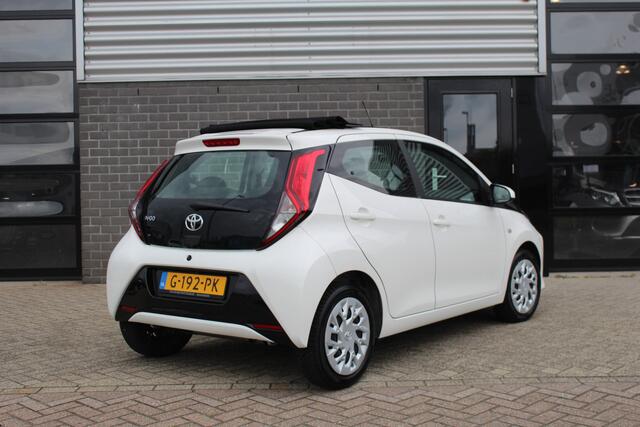 Toyota AYGO 1.0 VVT-i X-Play / Open dak / Carplay / Automaat