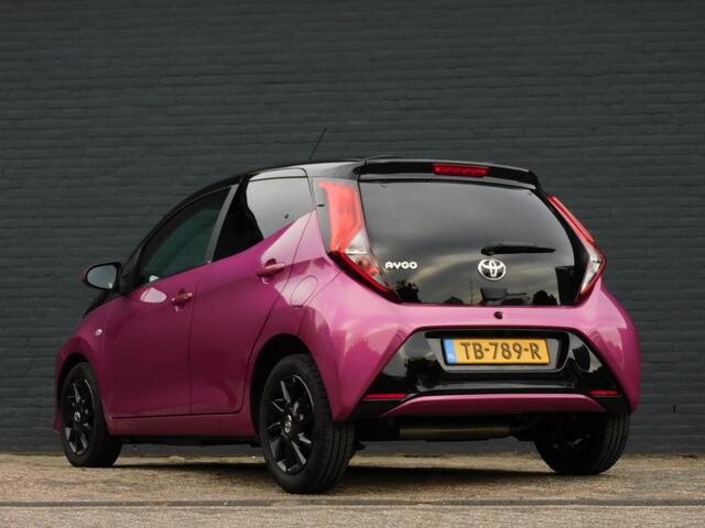 Toyota AYGO 1.0 VVT-i x-cite TOPSTAAT! CARPLAY/ANDROID! ACHTERUITRIJCAM! BLUETOOTH! CRUISE! AIRCO!LM VELGEN!