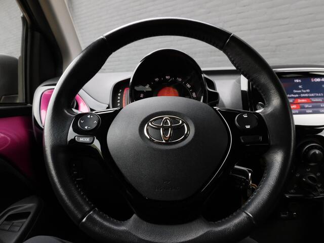 Toyota AYGO 1.0 VVT-i x-cite TOPSTAAT! CARPLAY/ANDROID! ACHTERUITRIJCAM! BLUETOOTH! CRUISE! AIRCO!LM VELGEN!