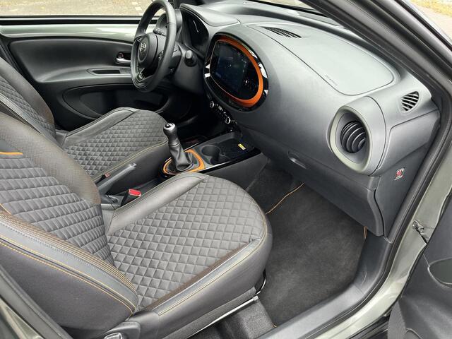 Toyota AYGO X 1.0 VVT-i MT Premium | Navigatie | Apple CarPlay/Android auto | Achteruitrijcamera | Stoelverwarming